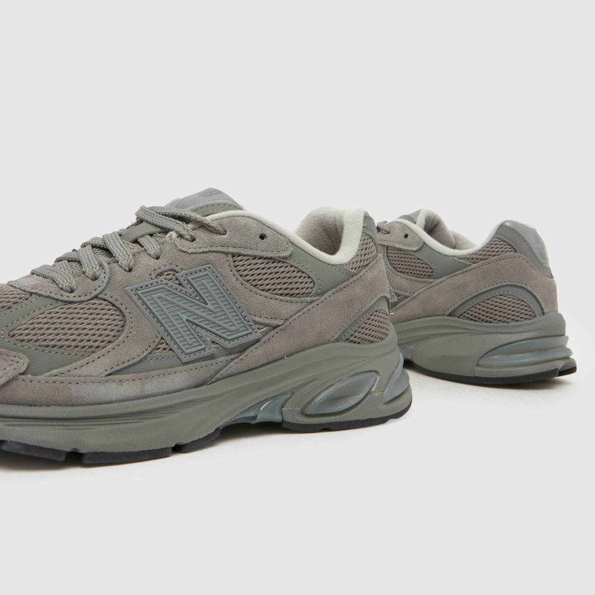 New Balance 2010 in Dark Grey New Balance 2010 7