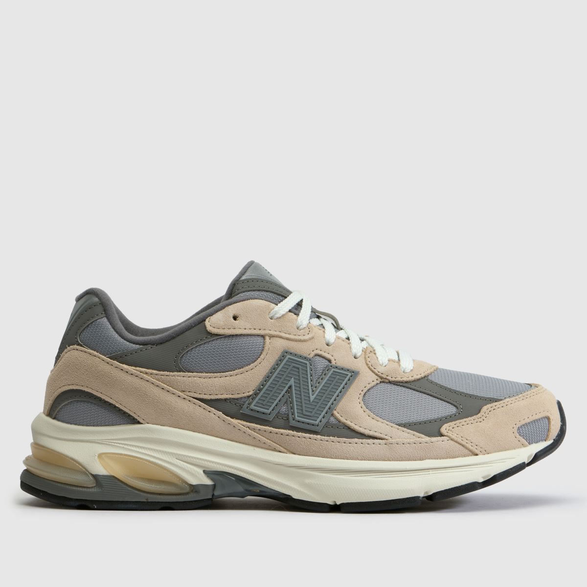 New Balance 2010 in Taupe New Balance 2010