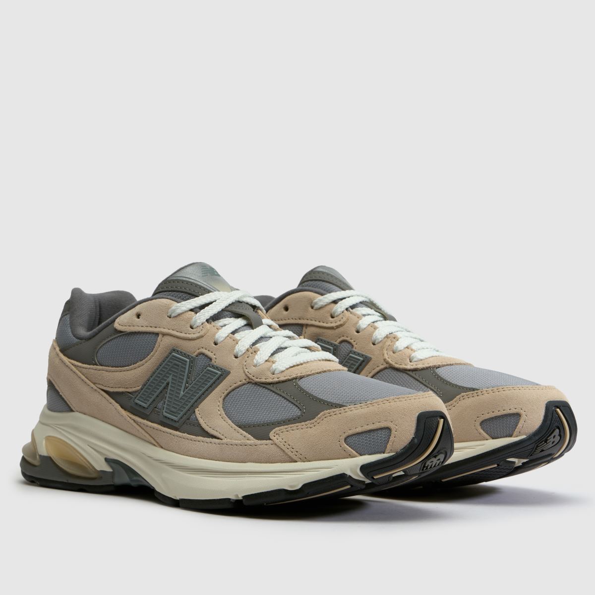 New Balance 2010 in Taupe New Balance 2010 1