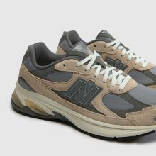 New Balance 2010 in Taupe New Balance 2010,3 of 4