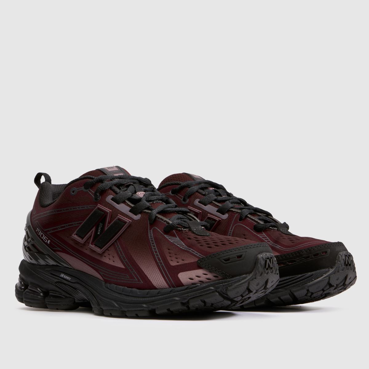New Balance 1906 in Burgundy New Balance 1906 1