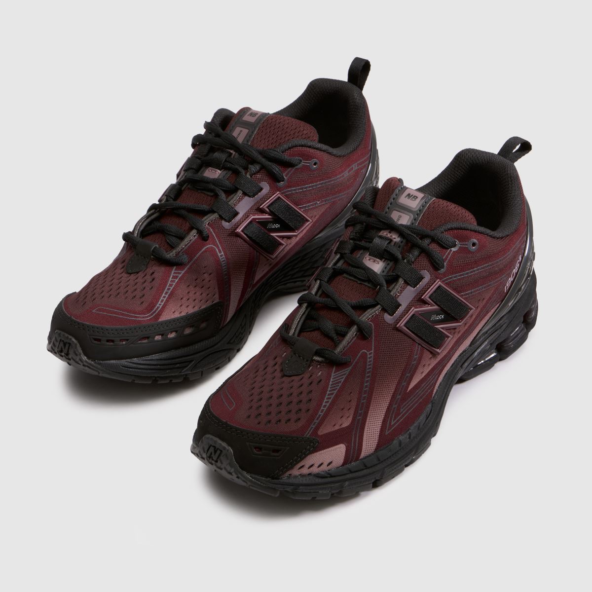 New Balance 1906 in Burgundy New Balance 1906 4