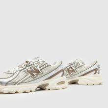 New Balance 740 in Beige Multi New Balance 740,4 of 4