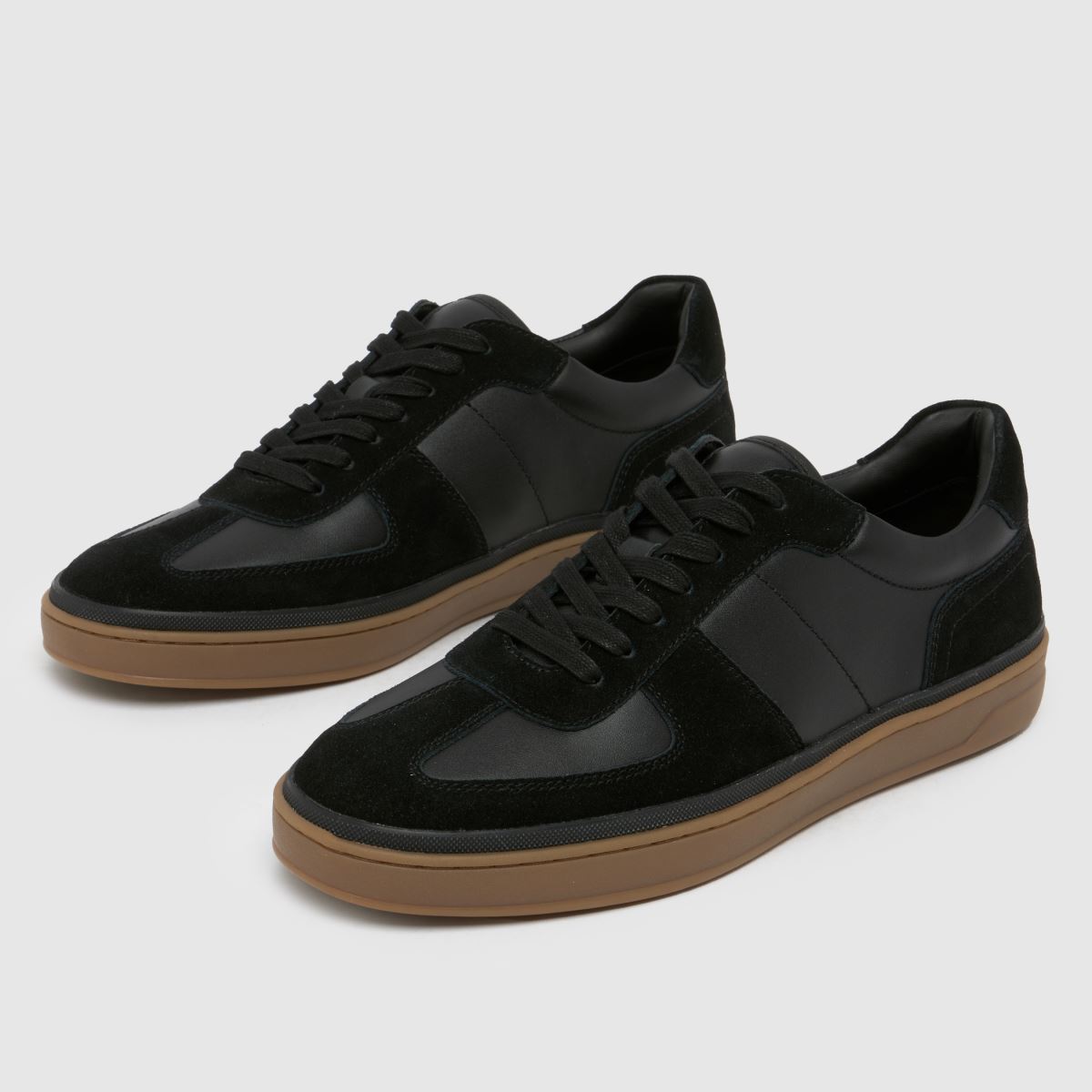 Mens Black schuh Walker Gum Sole Trainers | schuh