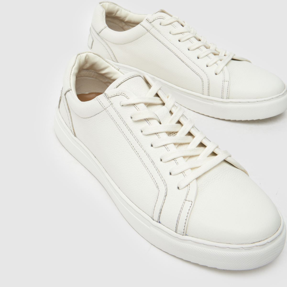 schuh Whit Casual in White schuh Whit Casual 4