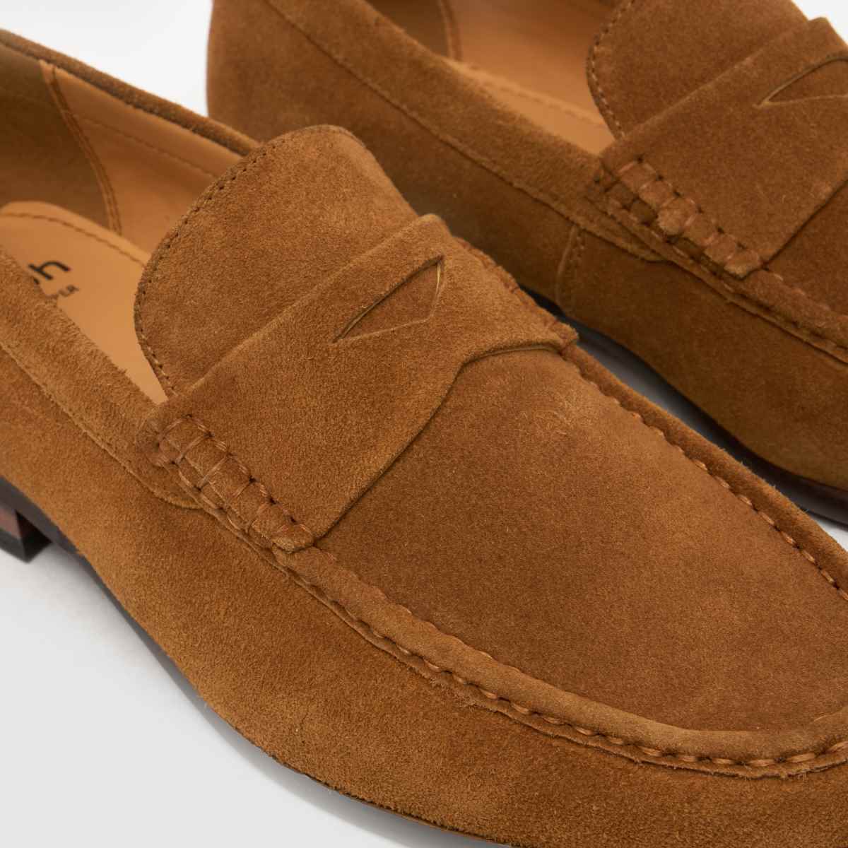 schuh Rico Suede Loafer in Tan schuh Rico Suede Loafer 7