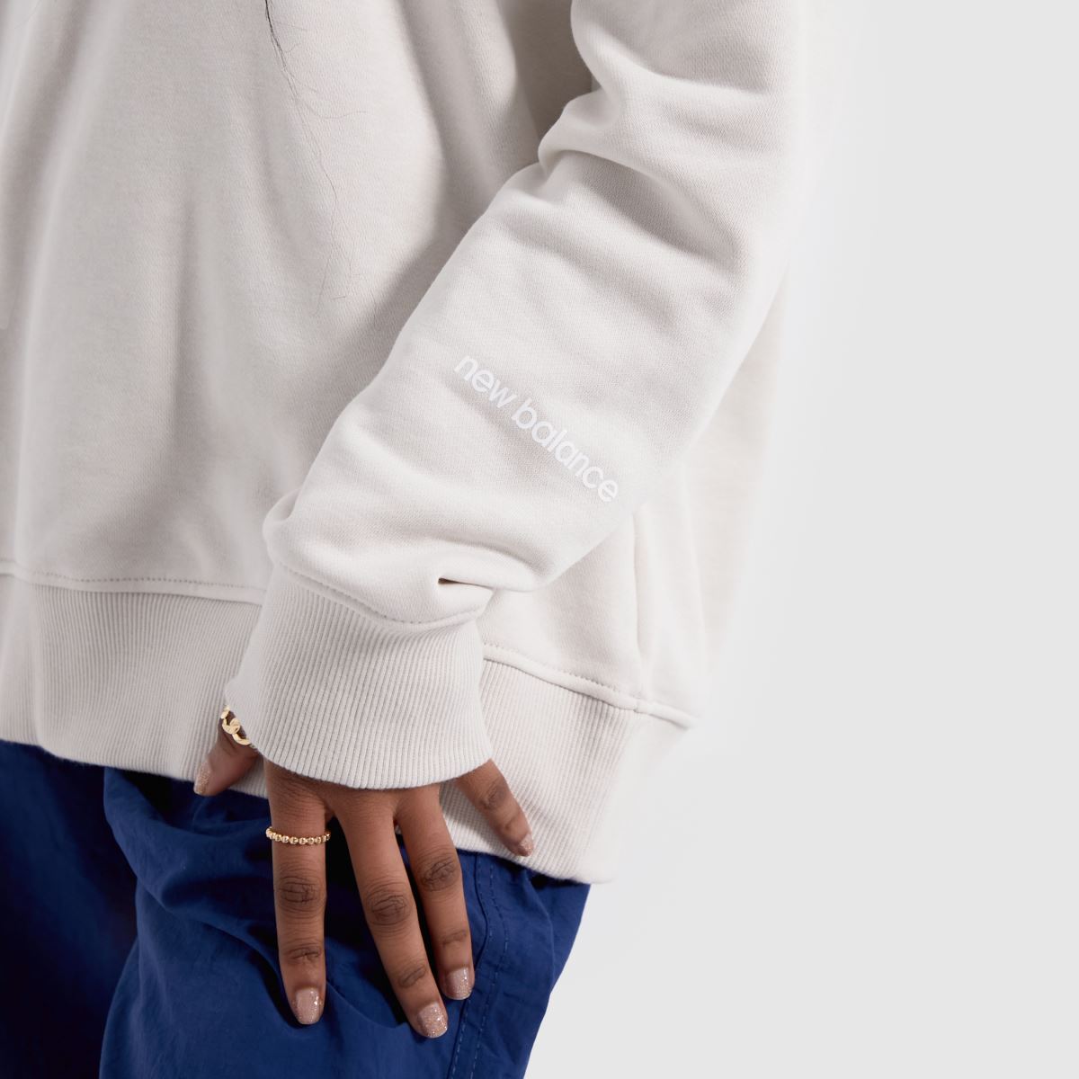 New Balance Essentials Crew Sweatshirt in White, Size: SML (EU 10⅒)