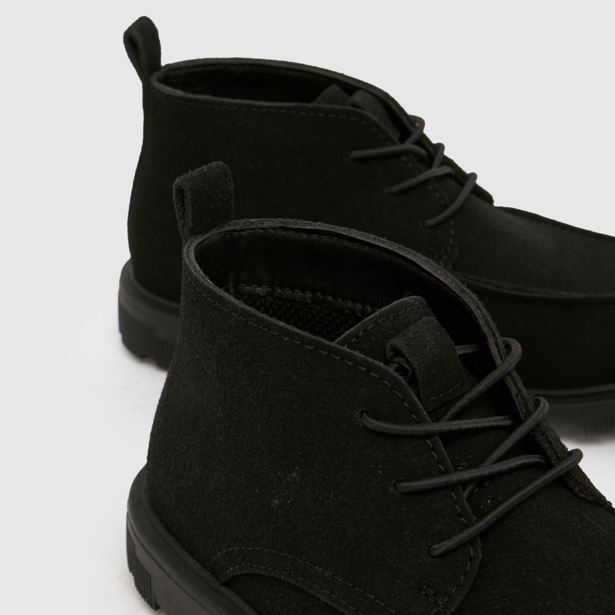 schuh Casey Chukka Boys Junior in Black schuh Casey Chukka 4