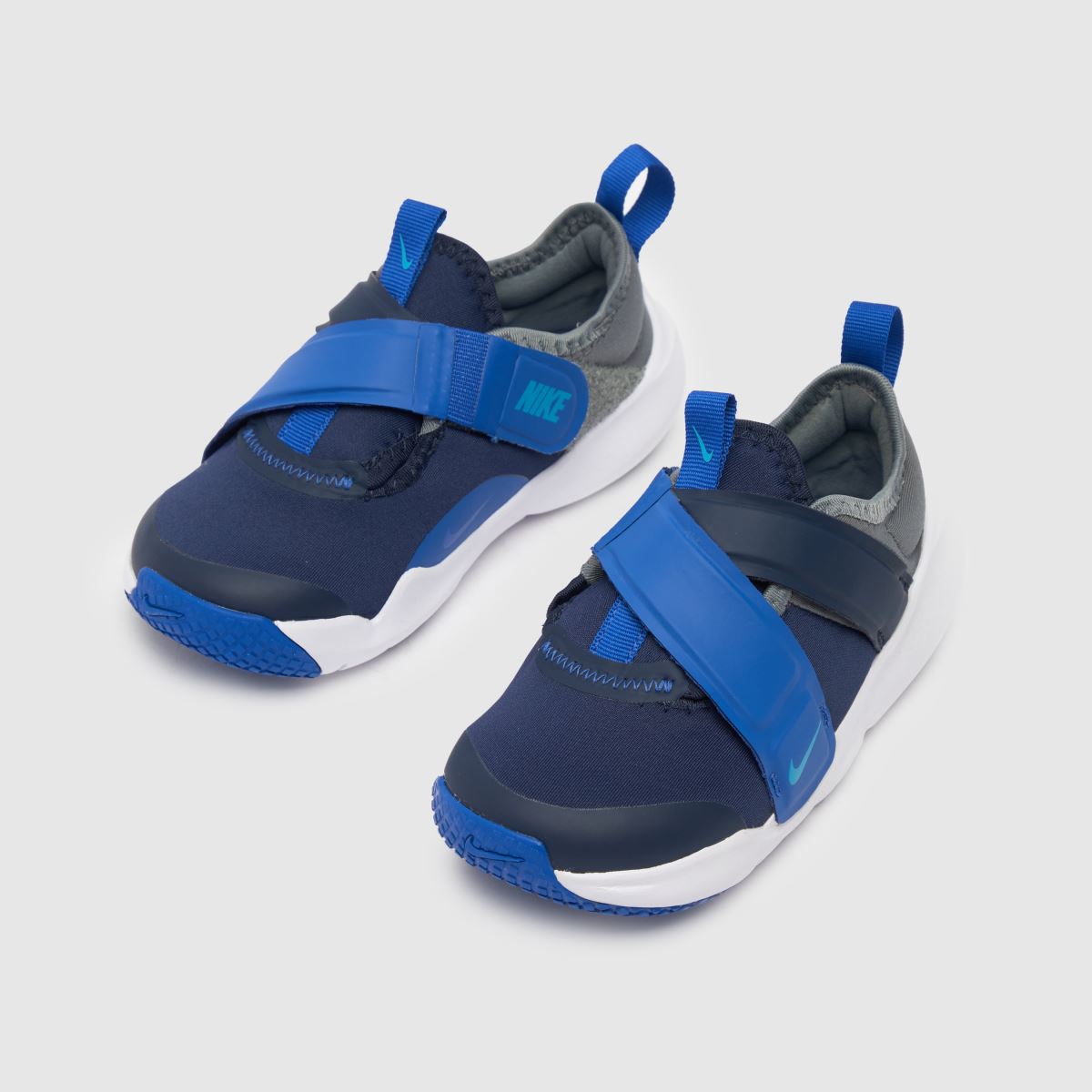 junior navy nike trainers