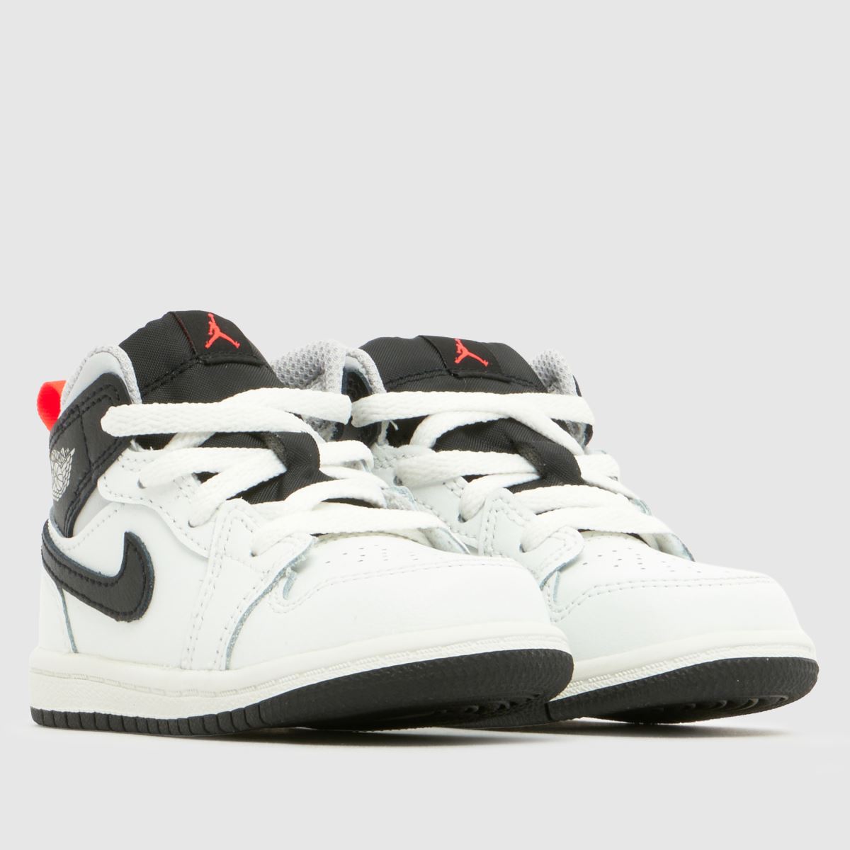 Nike Jordan 1 Mid Boys Toddler in White & Black Nike Jordan 1 Mid 1
