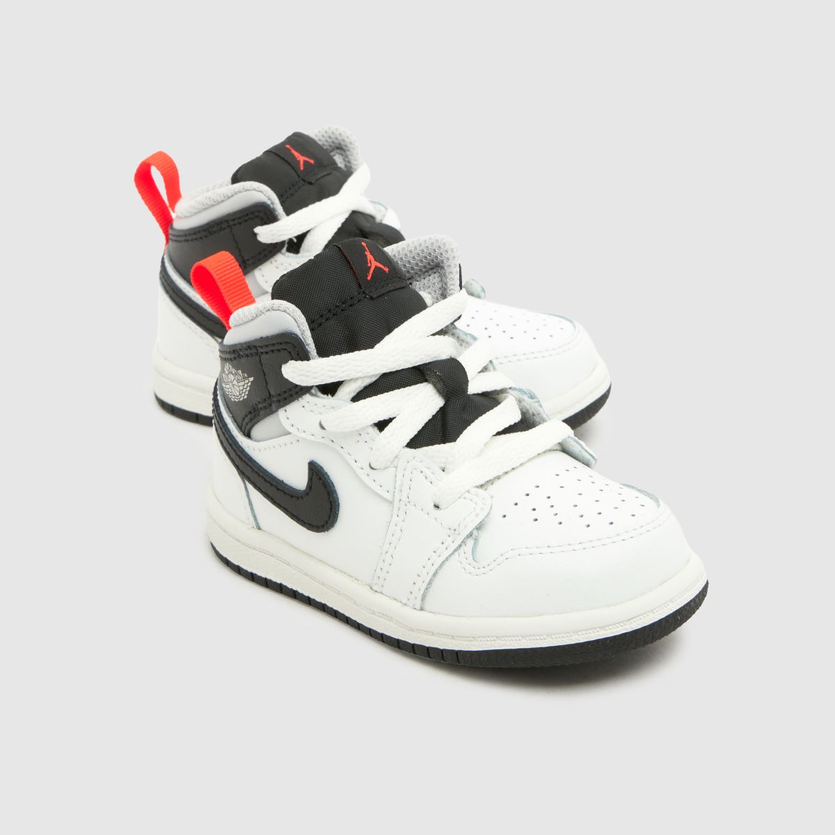 Nike Jordan 1 Mid Boys Toddler in White & Black Nike Jordan 1 Mid 4