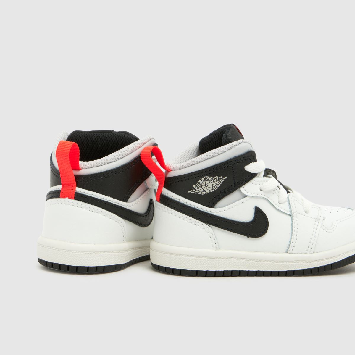 Nike Jordan 1 Mid Boys Toddler in White & Black Nike Jordan 1 Mid 7