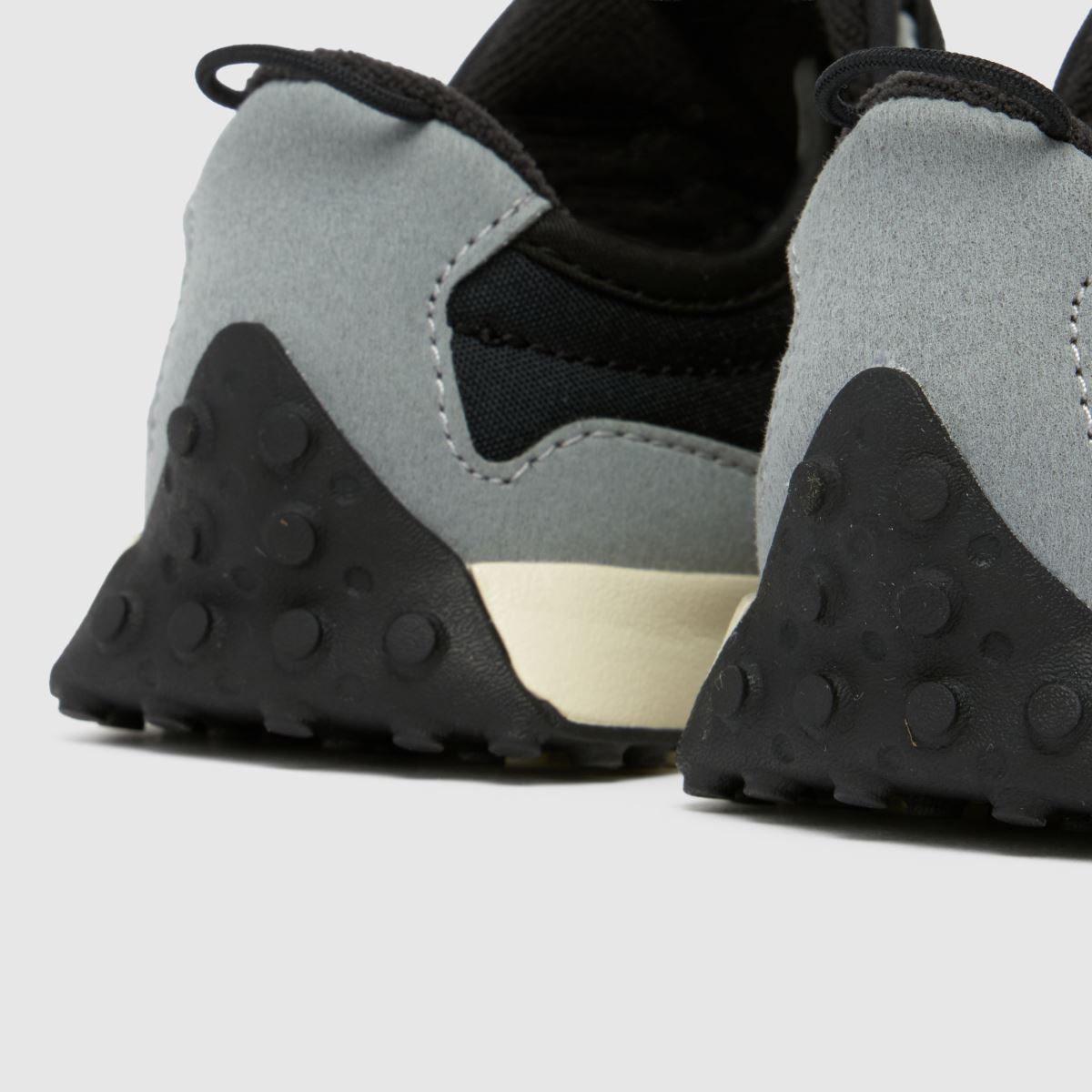 New Balance 327 Boys Toddler in Black & Grey New Balance 327 7