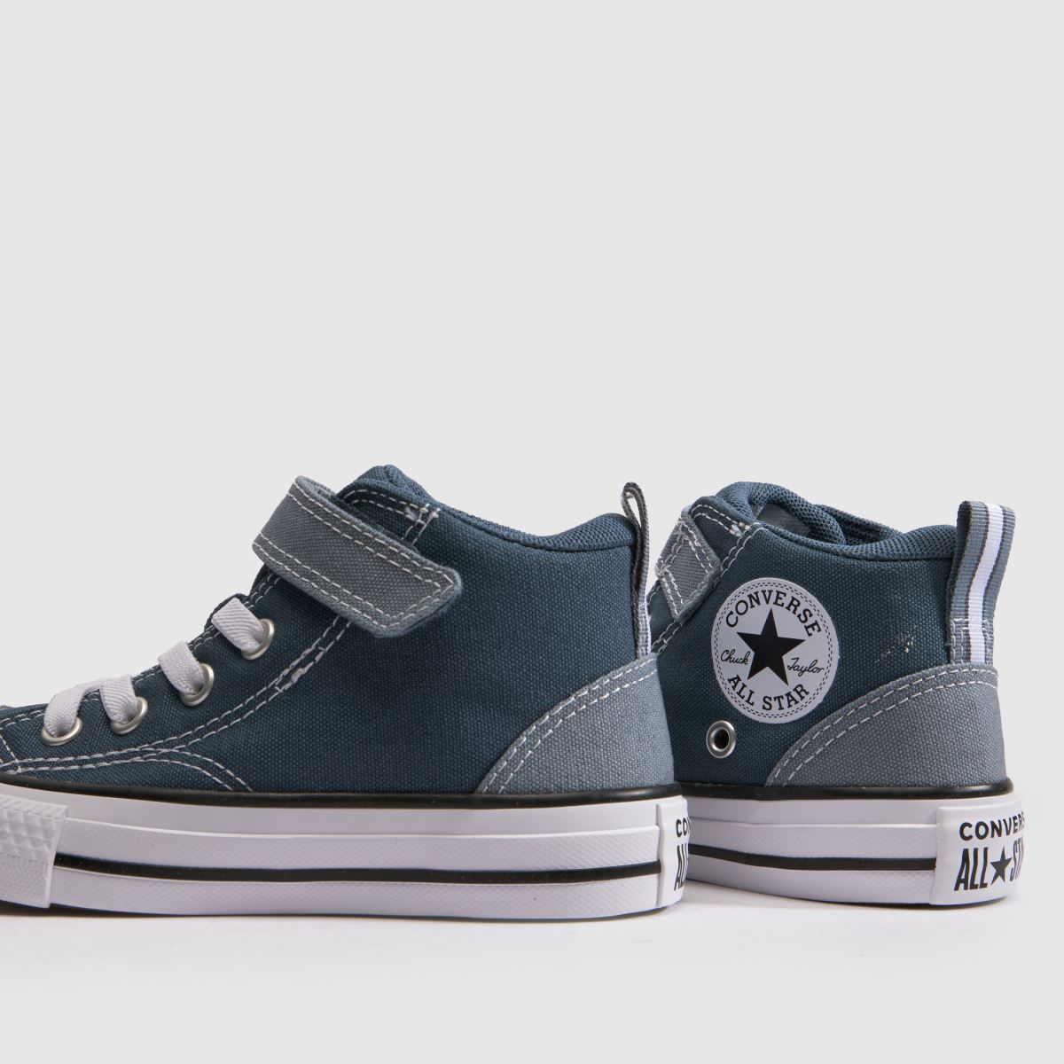 Converse All Star Malden Street Boys Junior in Navy & White Converse All Star Malden Street 7