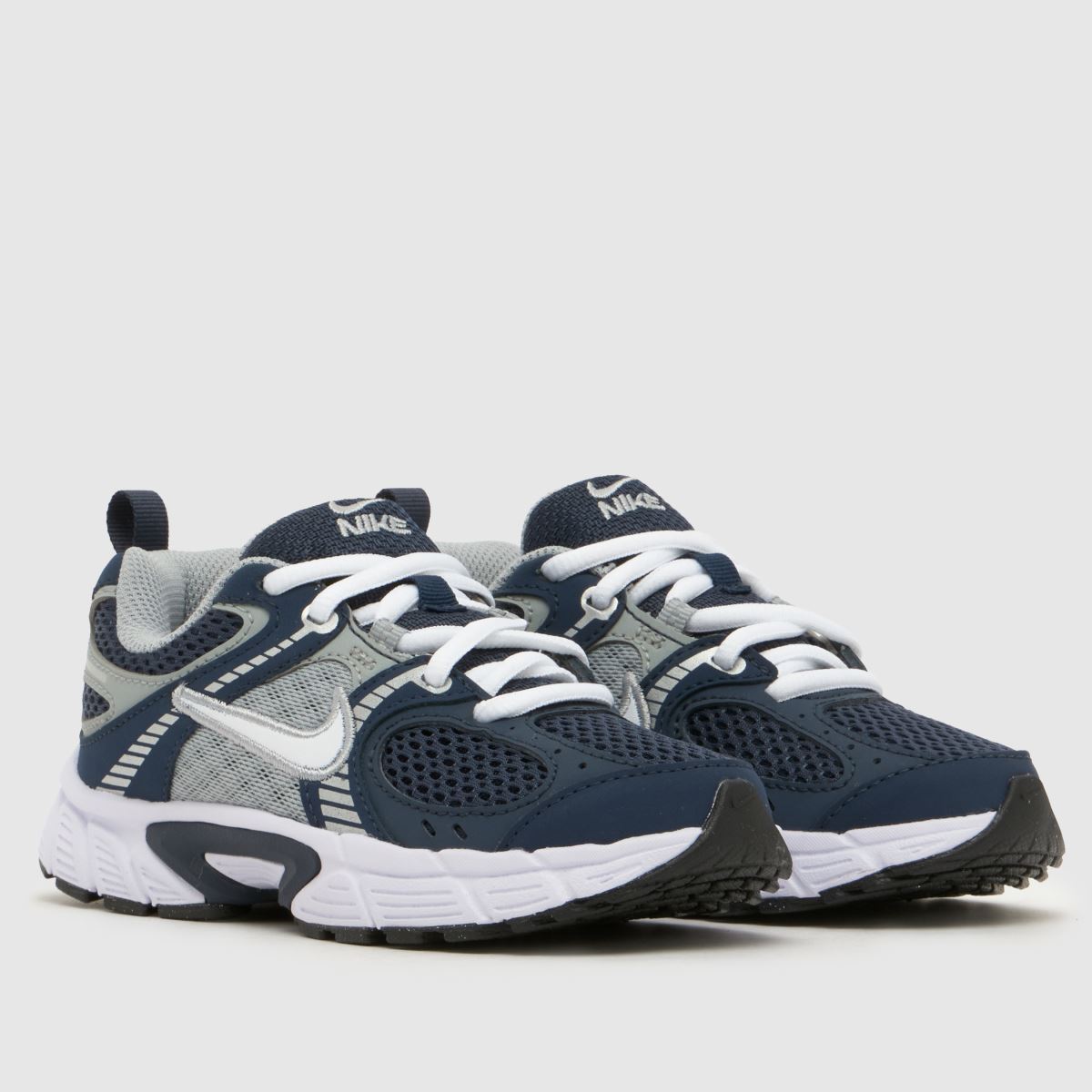 Nike V5 RNR Boys Junior in Navy & White Nike V5 RNR 1