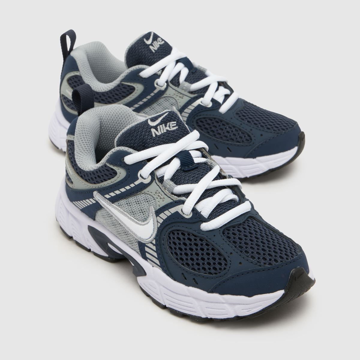 Nike V5 RNR Boys Junior in Navy & White Nike V5 RNR 4