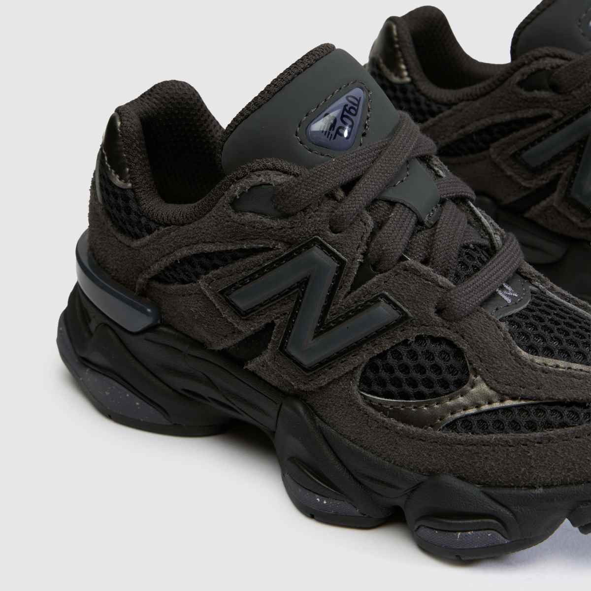 Kinder New Balance Schwarz-grau 9060 Sneaker New Balance 9060 7