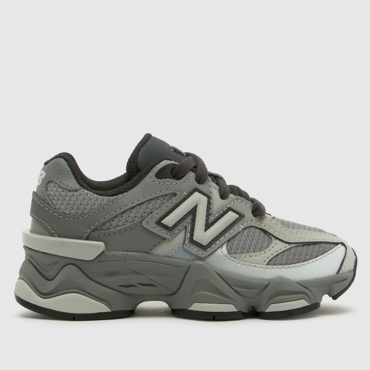 New Balance 9060 Boys Junior in Grey New Balance 9060