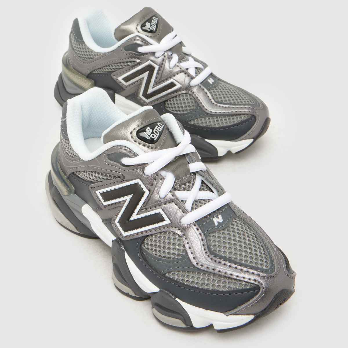 New Balance 9060 Boys Junior in Black Multi New Balance 9060 4