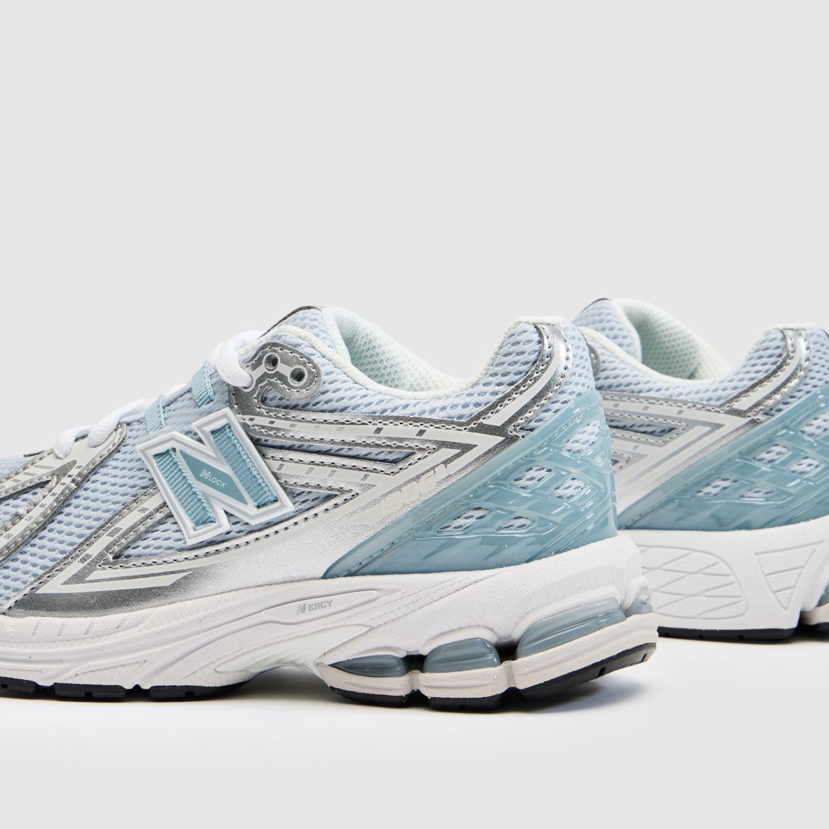 New Balance 1906 Boys Junior in Pale Blue New Balance 1906 7