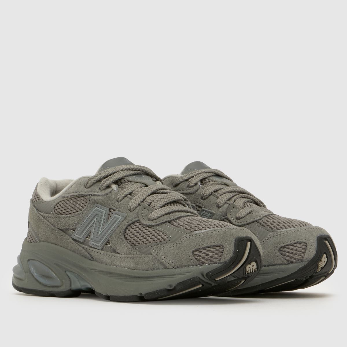 New Balance 2010 Boys Junior in Grey New Balance 2010 1