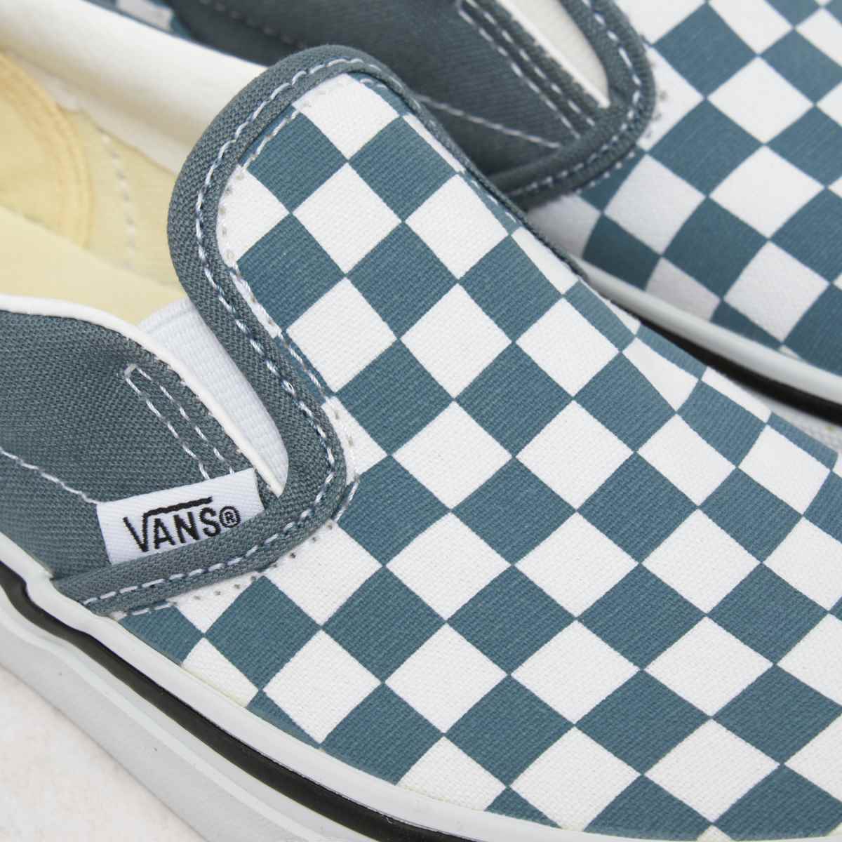 Vans Classic Slip-On Boys Junior in Grey Vans Classic Slip-On 4