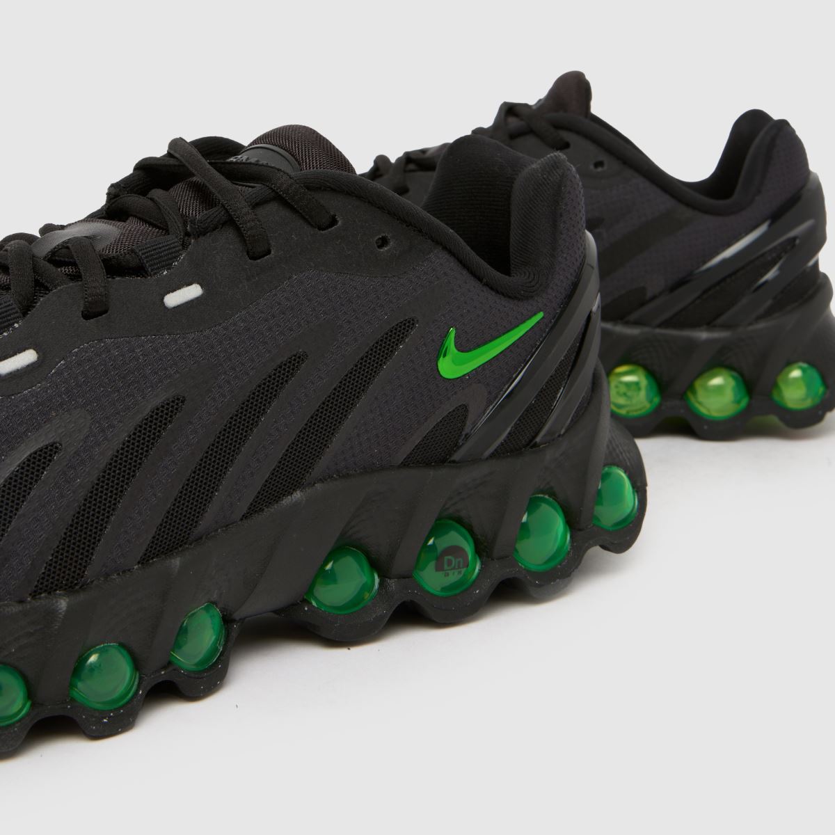 Nike Air Max DN8 Boys Youth in Black & Green Nike Air Max DN8 7