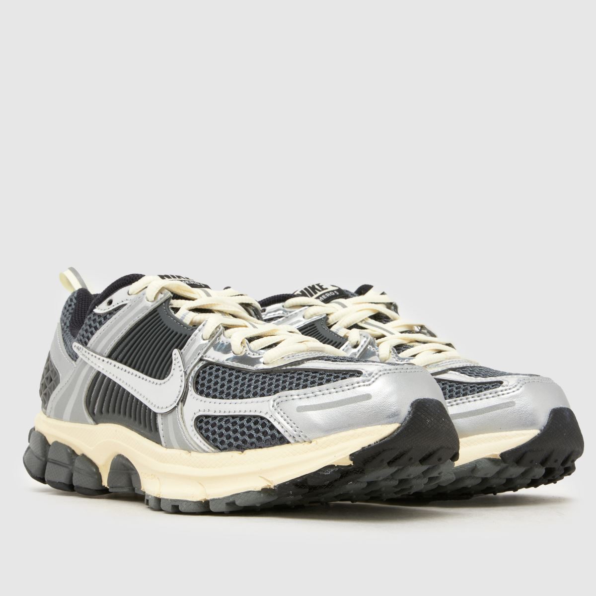 Nike Vomero 5 Boys Youth in Grey Nike Vomero 5 1