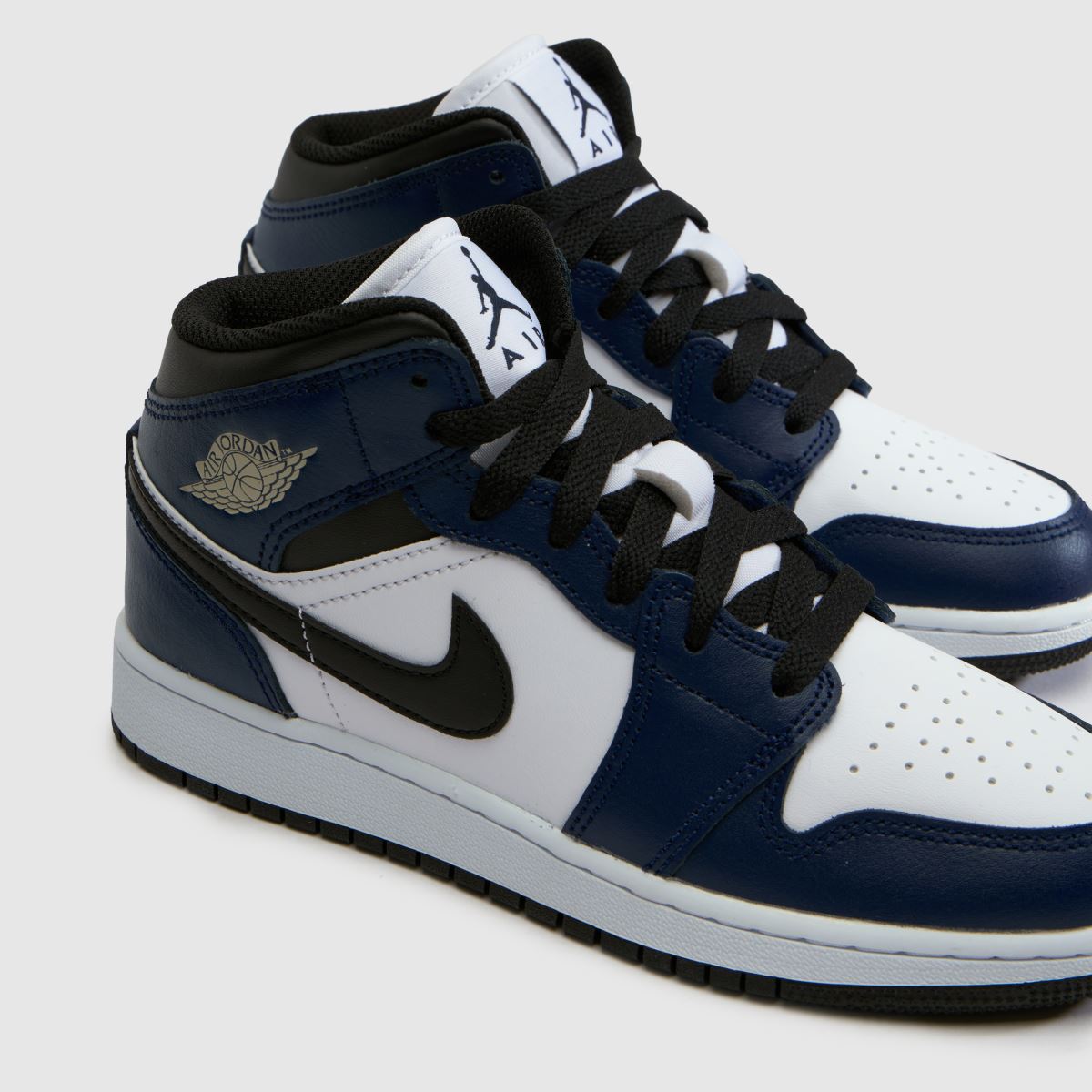 Nike Jordan Air Jordan 1 Mid Boys Junior in Multi Nike Jordan Air Jordan 1 Mid 4