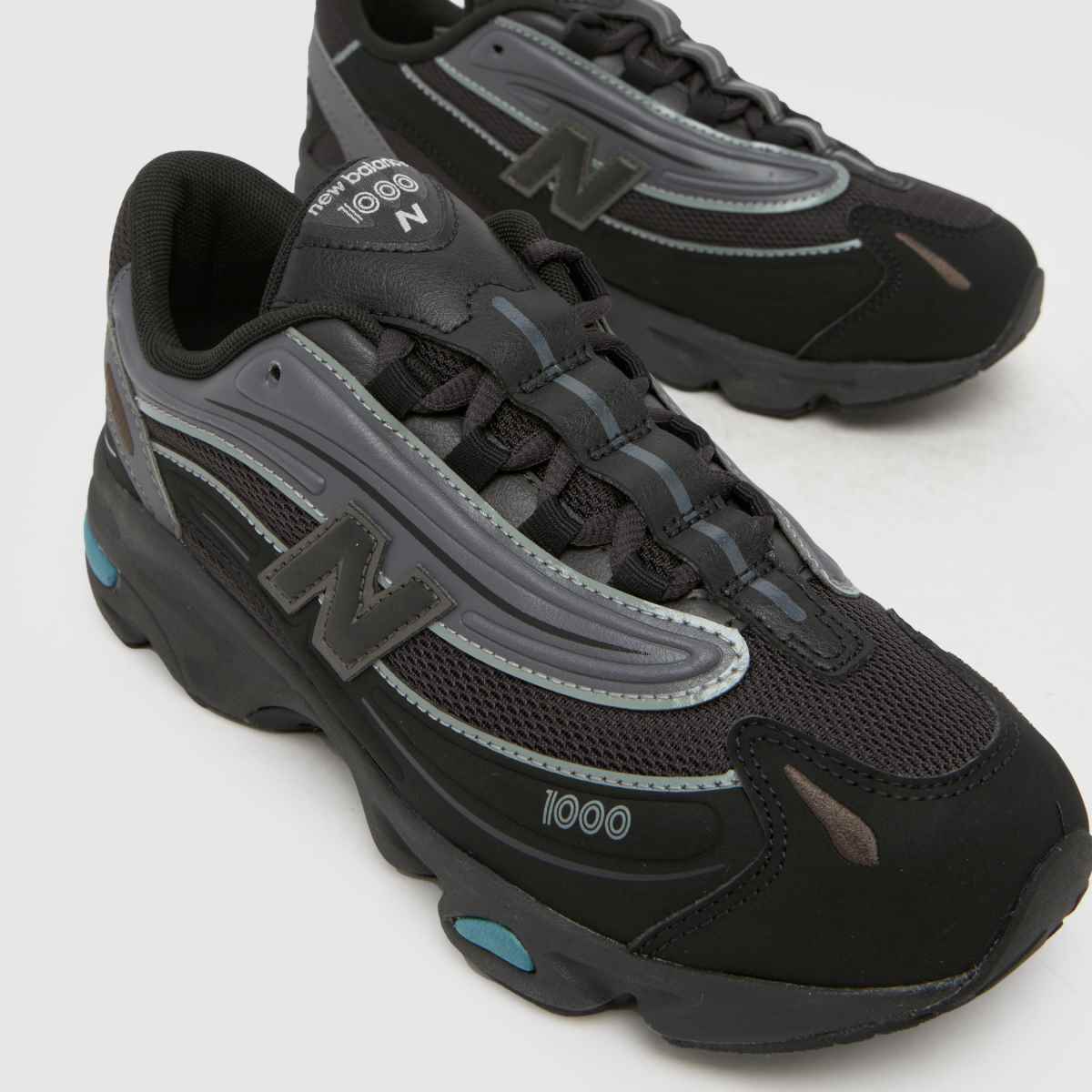 New Balance 1000 Boys Youth in Black & Grey New Balance 1000 4