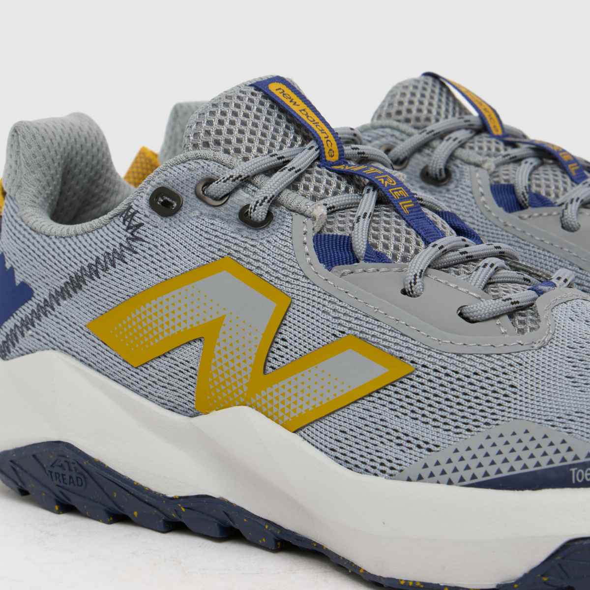 New Balance DynaSoft Nitrel V6 Boys Youth in Grey New Balance DynaSoft Nitrel V6 4