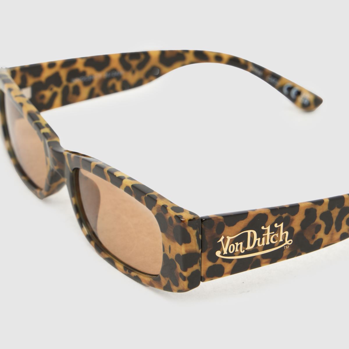 AIRE X Von Dutch Innocence Sun in Print AIRE X Von Dutch Innocence Sun 4