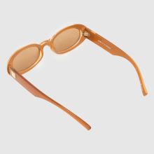 LE SPECS Work It Sunglasses in Tan LE SPECS Work It Sunglasses,4 of 4