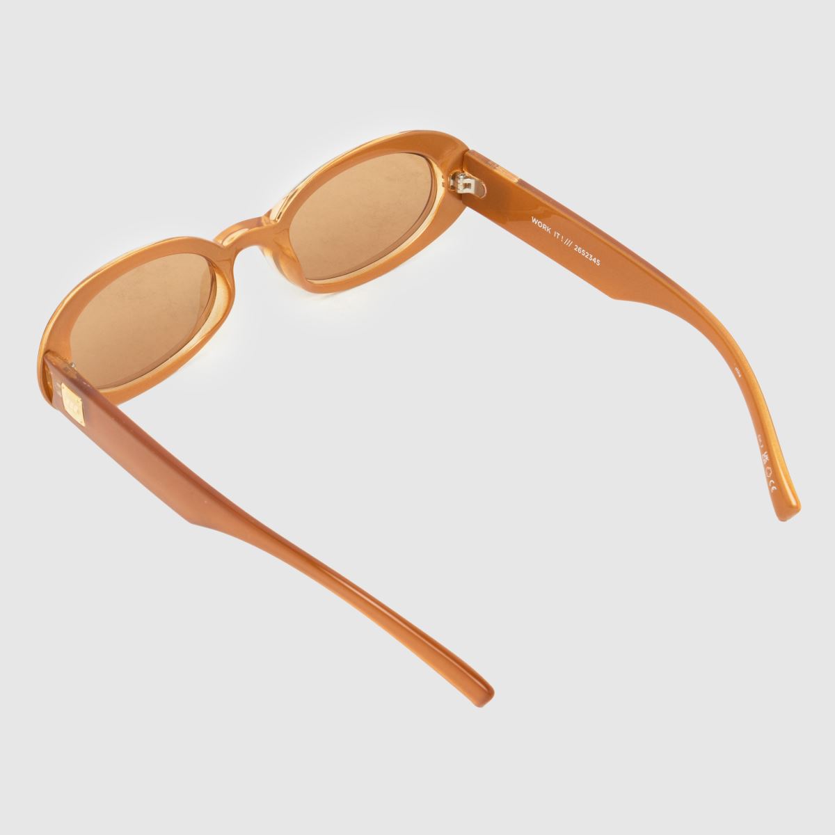 LE SPECS Work It Sunglasses in Tan LE SPECS Work It Sunglasses 7