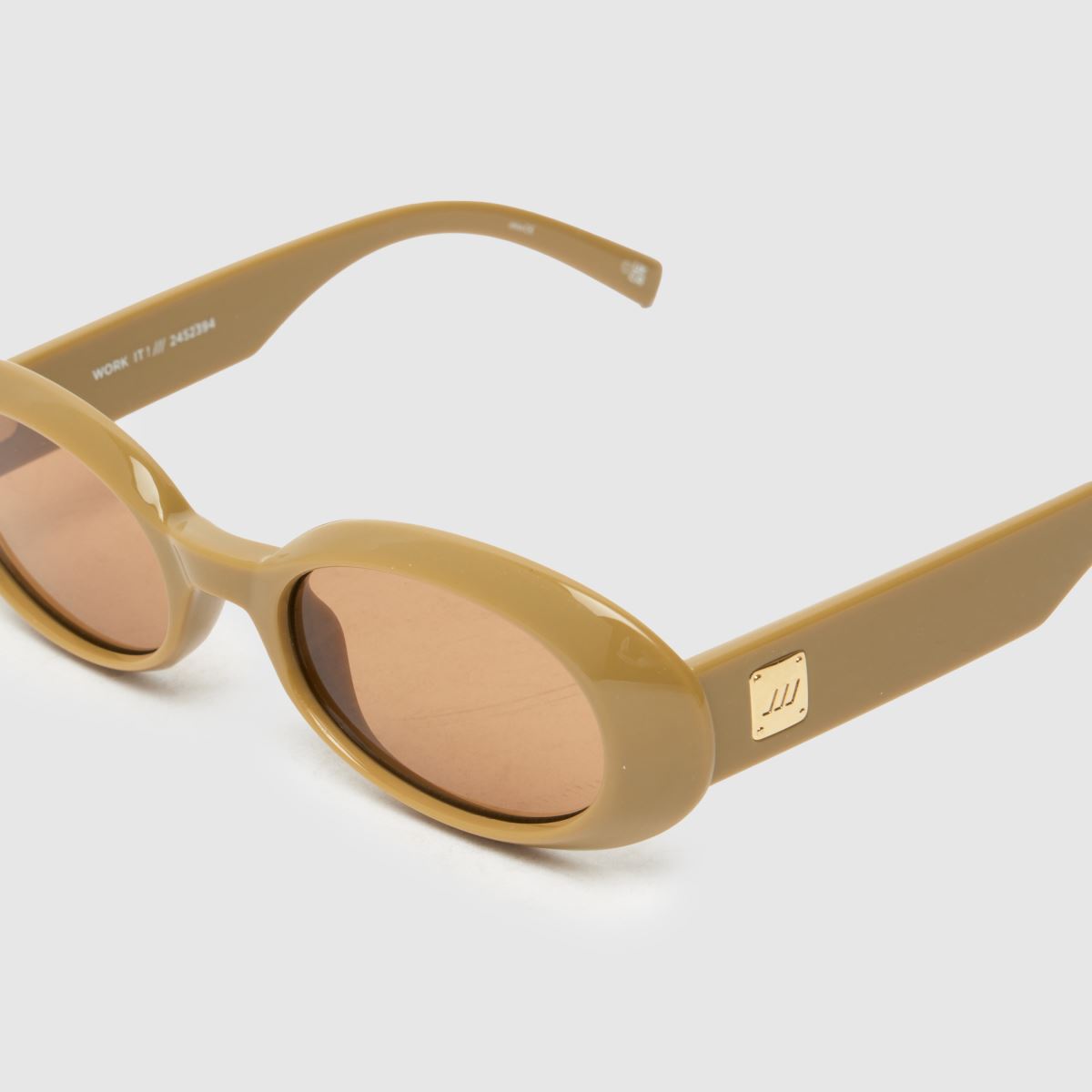 LE SPECS Work It Sunglasses in Beige LE SPECS Work It Sunglasses 4