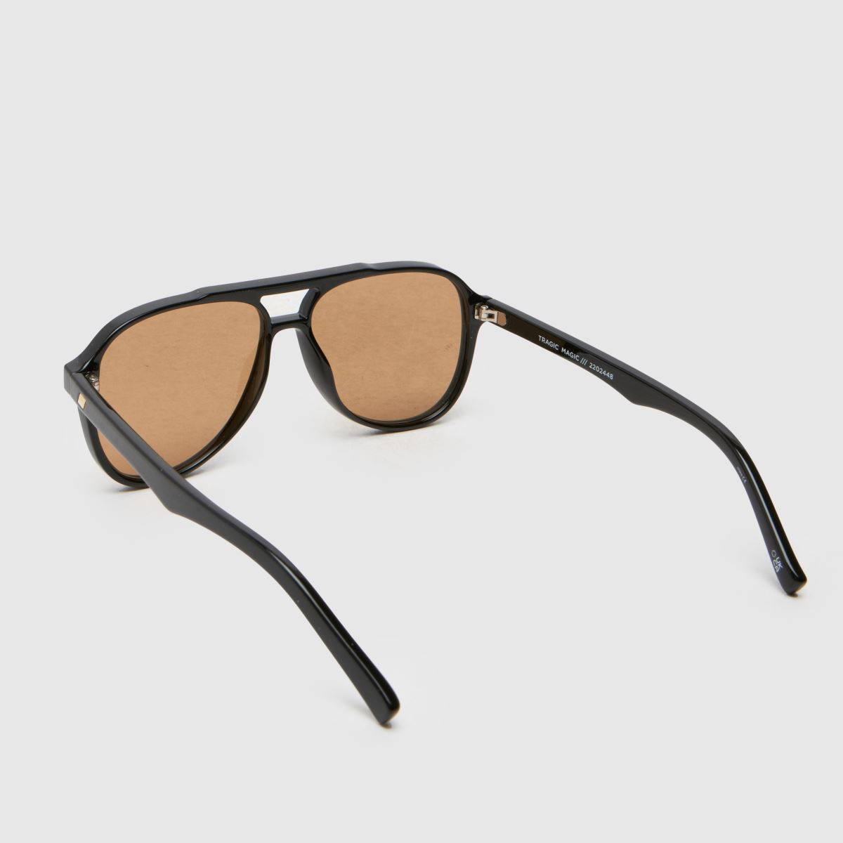 LE SPECS Tragic Magic Sunglasses in Black LE SPECS Tragic Magic Sunglasses 4