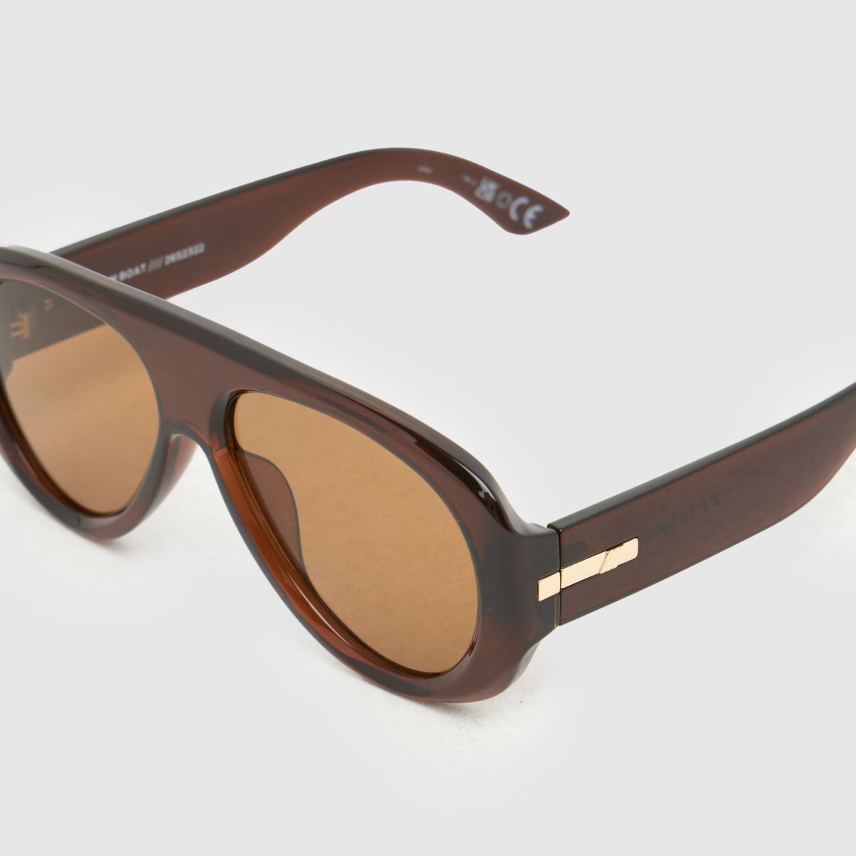 LE SPECS Dreamboat Sunglasses in Dark Brown LE SPECS Dreamboat Sunglasses 4