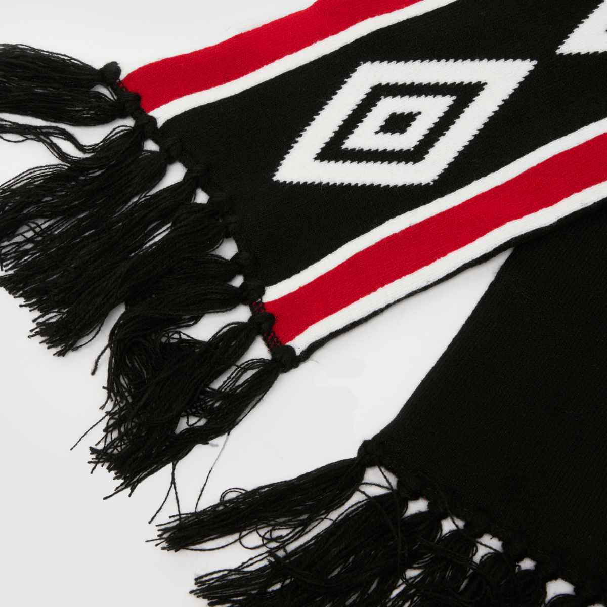 UMBRO Diamond Intarsia Scarf in Black Multi UMBRO Diamond Intarsia Scarf 7