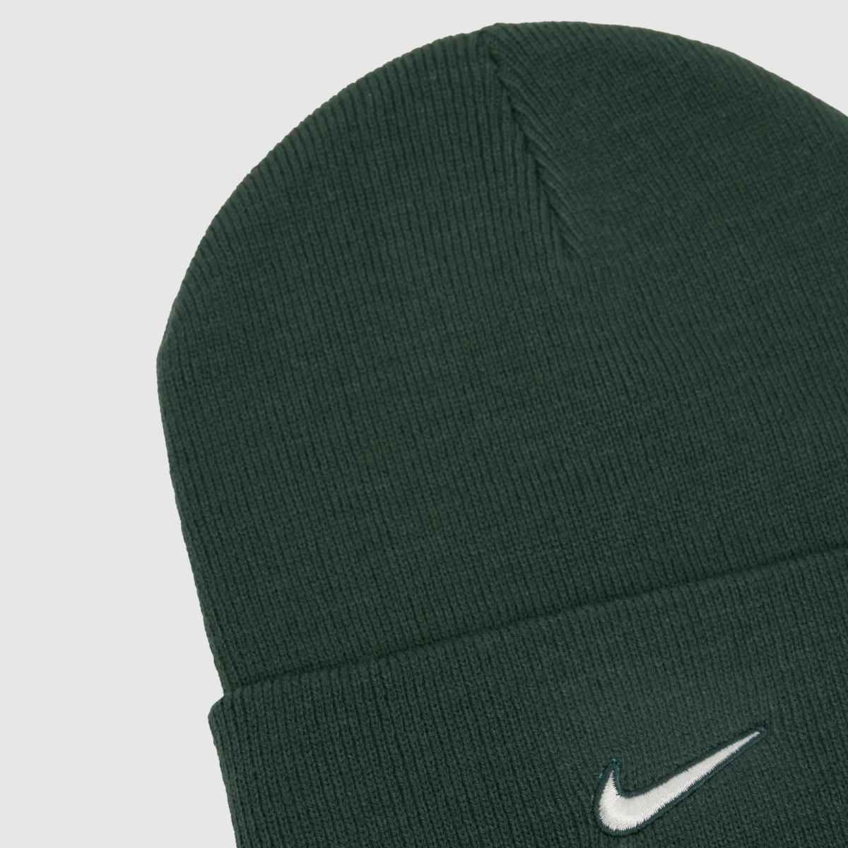 Nike Swoosh Peak Beanie in Green Nike Swoosh Peak Beanie 1