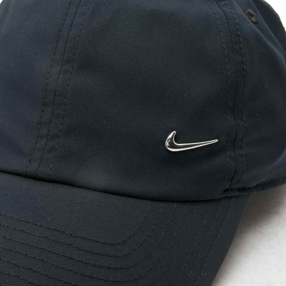 Nike Unstructured Metal Swoosh Cap in Black & Silver Nike Unstructured Metal Swoosh Cap 1