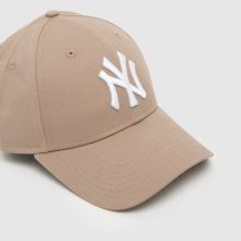 New Era League Essential 9FORTY Cap in Beige Multi New Era League Essential 9FORTY Cap,2 of 4