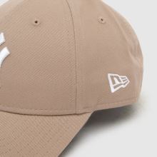 New Era League Essential 9FORTY Cap in Beige Multi New Era League Essential 9FORTY Cap,3 of 4