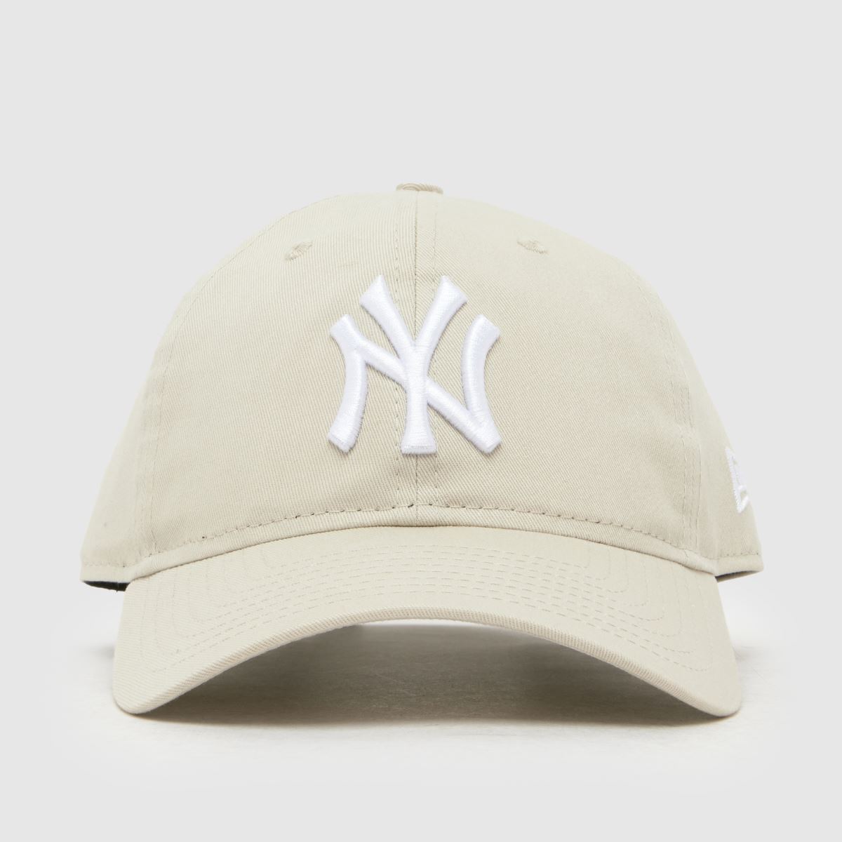 New Era League Essential 9TWENTY Cap in Beige & White, Cotton