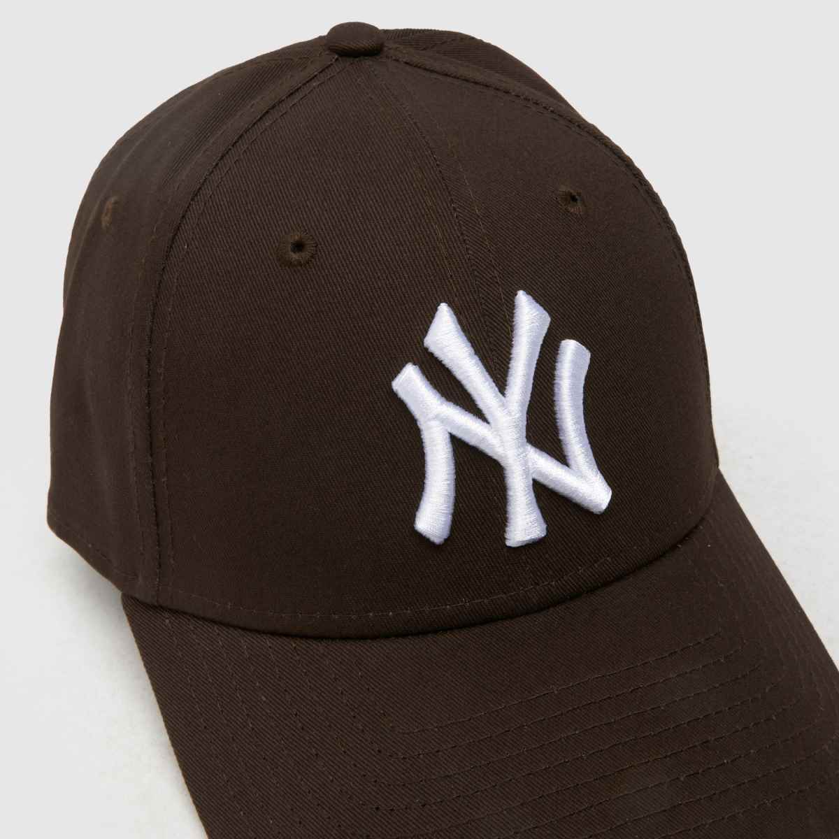 New Era League Essential 9FORTY Cap in Dark Brown New Era League Essential 9FORTY Cap 1
