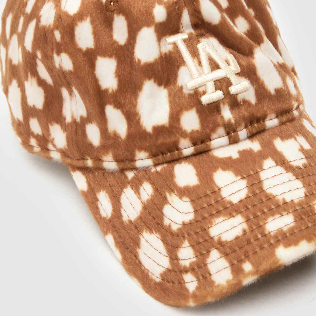 New Era Deer Print 9twenty Cap New Era Deer Print 9TWENTY Cap 1