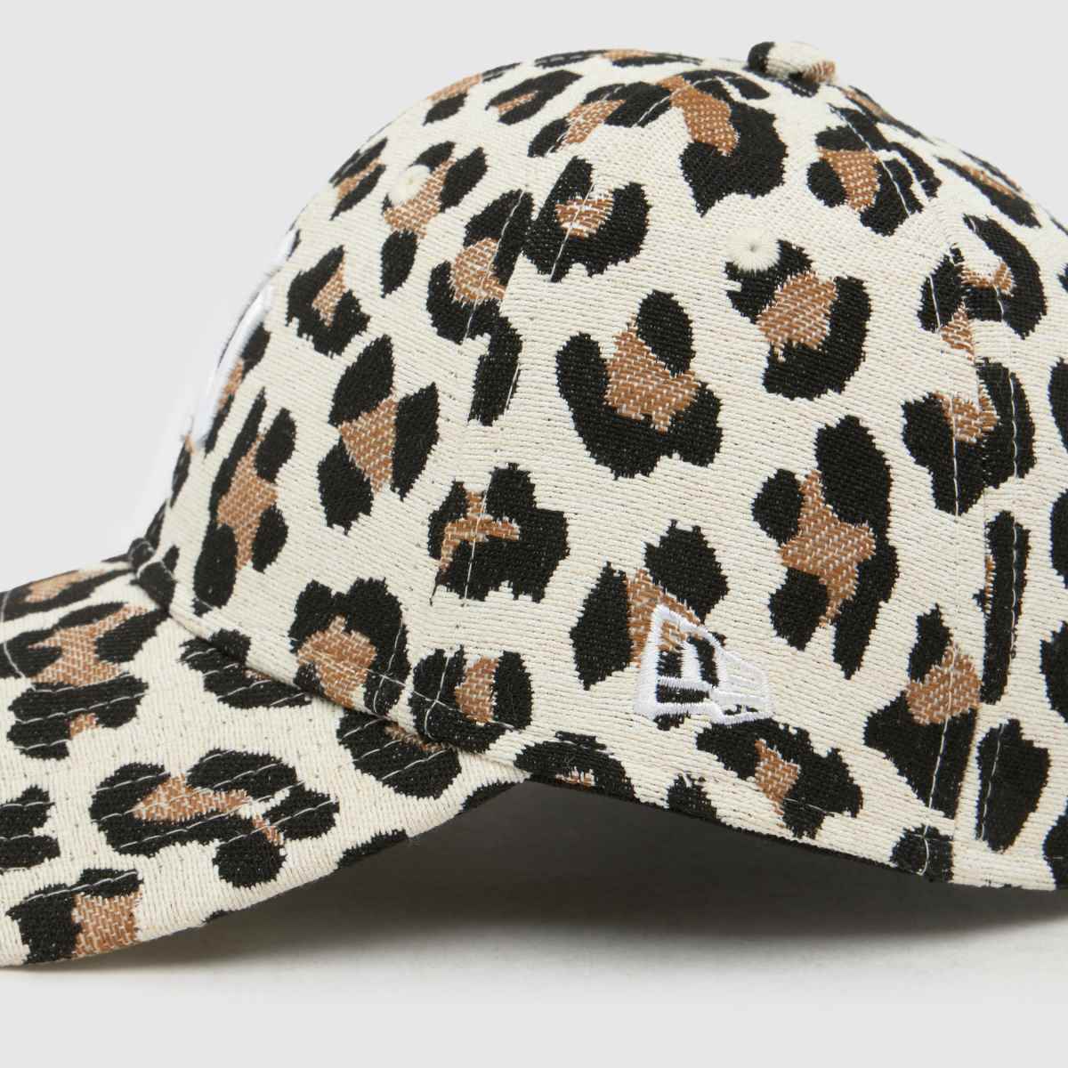 New Era 9FORTY Leopard Midi Cap in Print New Era 9FORTY Leopard Midi Cap 7