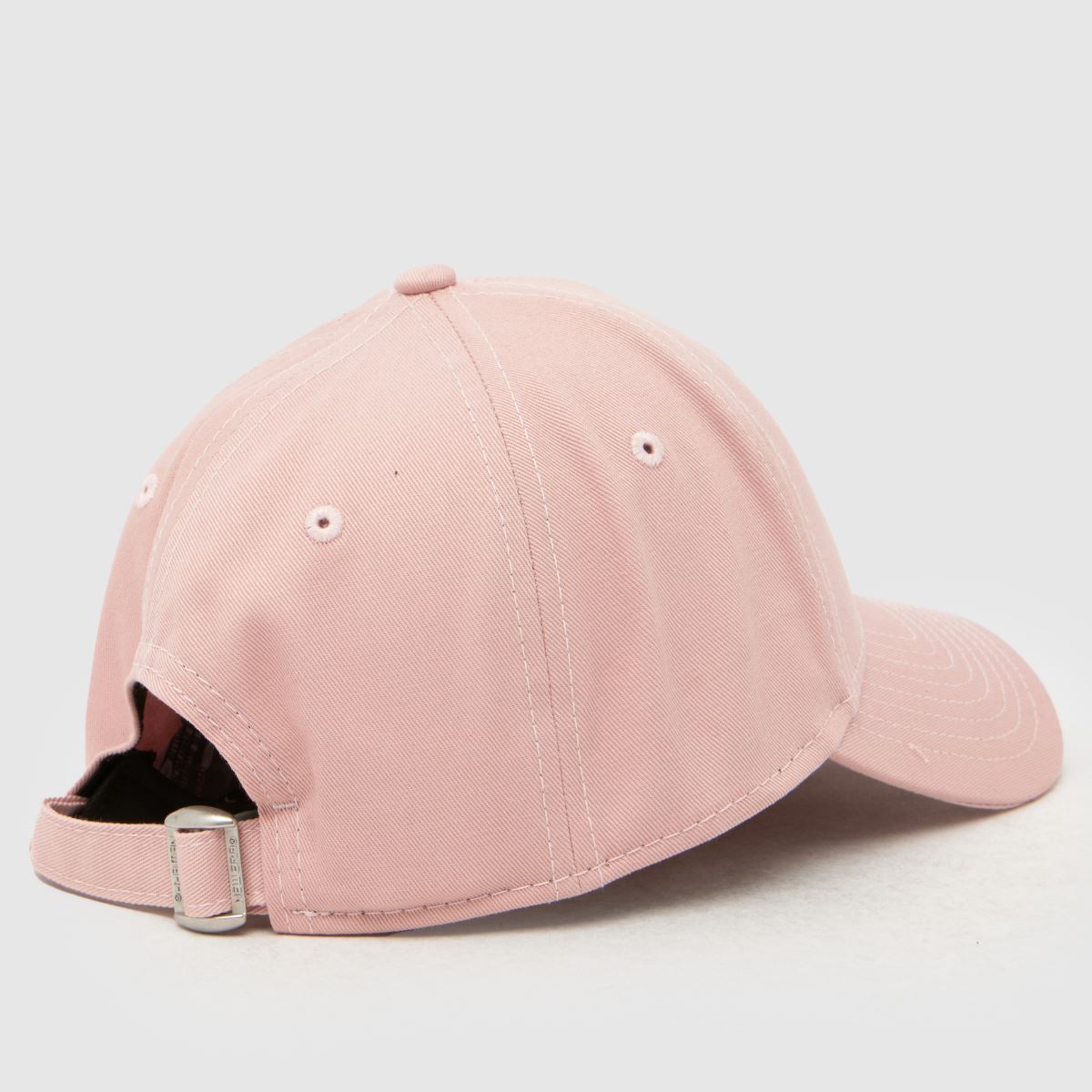 New Era 9FORTY League Essential Cap in Pale Pink New Era 9FORTY League Essential Cap 7