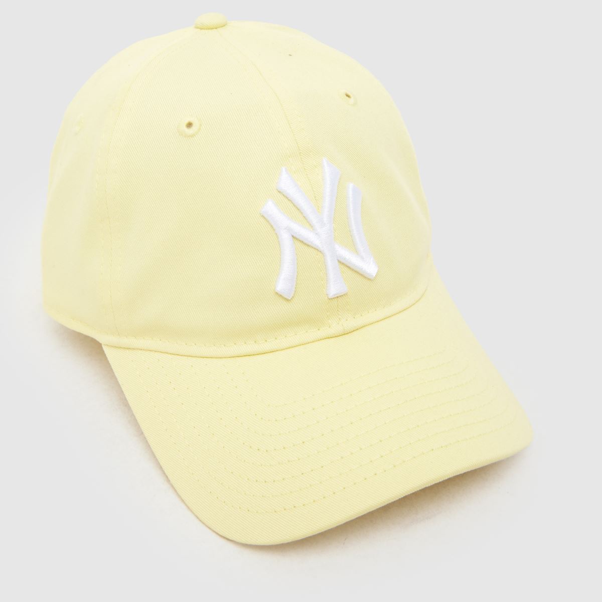 New Era 9TWENTY League Essential Cap in Pale Yellow New Era 9TWENTY League Essential Cap 1