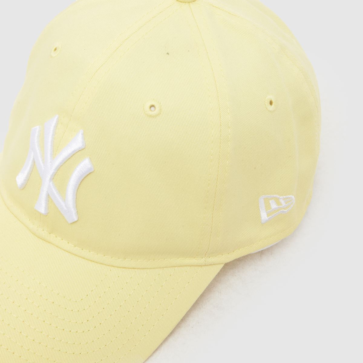 New Era 9TWENTY League Essential Cap in Pale Yellow New Era 9TWENTY League Essential Cap 4