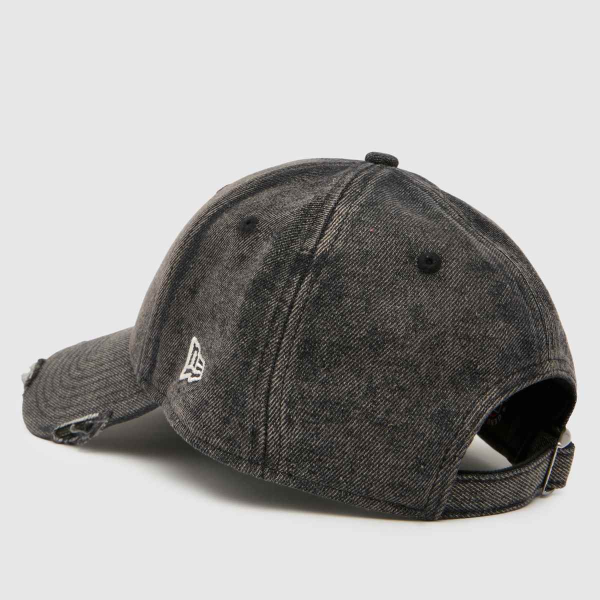 New Era 9FORTY Denim Distressed Cap in Black New Era 9FORTY Denim Distressed Cap 4